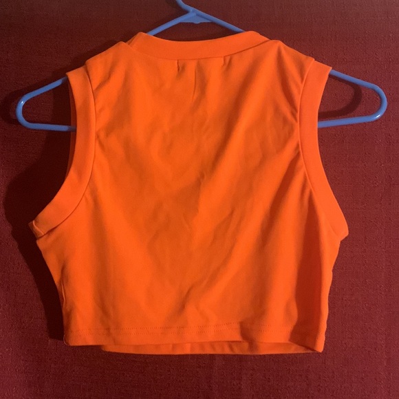 🤘 - Picture 2 of 3